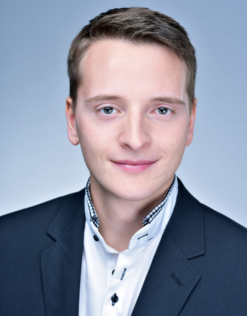 4. Peter Lange