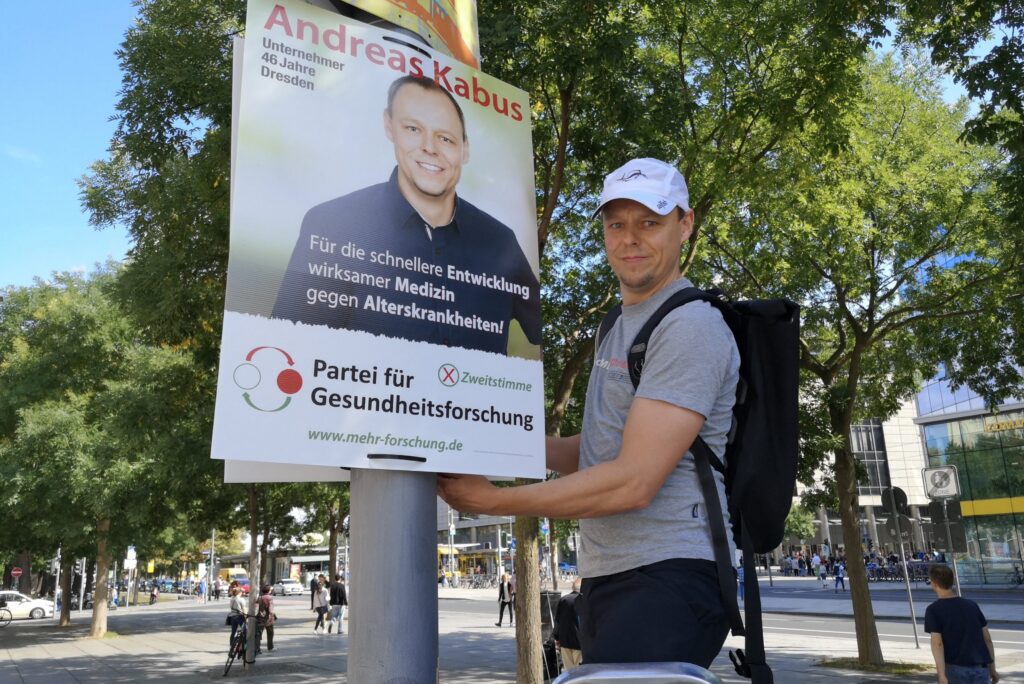 Putting up posters in Saxony 2019